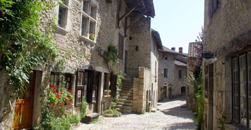 Pérouges: Medieval Village Private Guided Tour - Itinerary Highlights