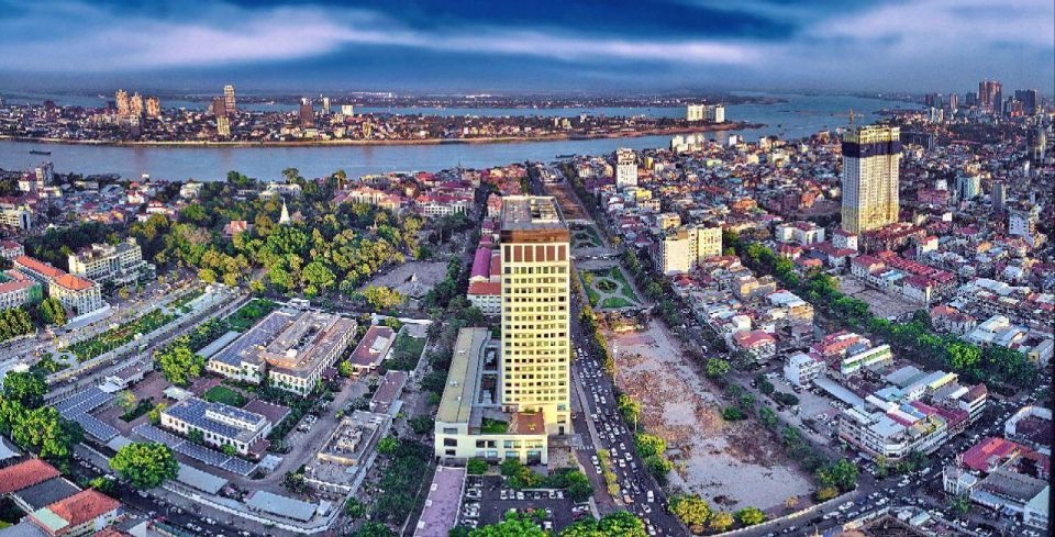 Phnom Penh: Hidden Gems City Walking Tour With a Local Guide - Tour Features and Inclusions