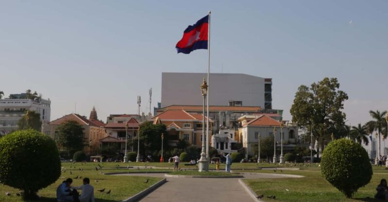 Phnom Penh Private Tour English Local Guide - Transportation Options