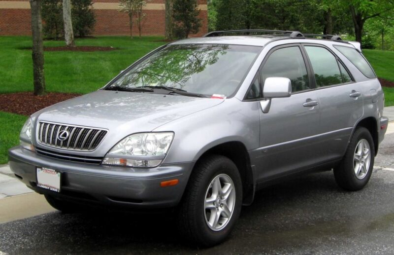 Phnom Penh to Siem Reap by Private Car or Minivan - Vehicle Options and Amenities