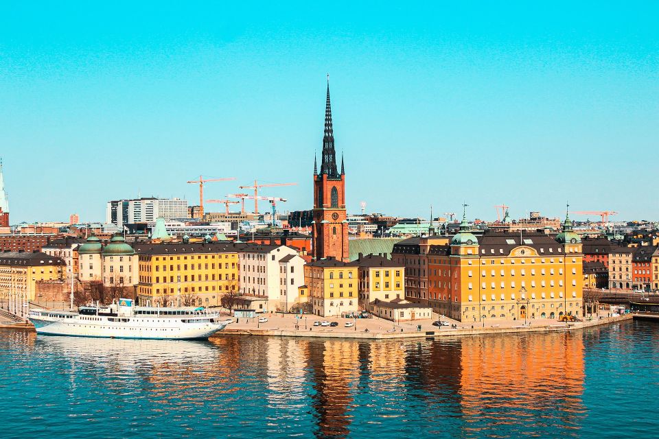 Photo Tour: Stockholm Famous Landmarks Tour - Experience Highlights