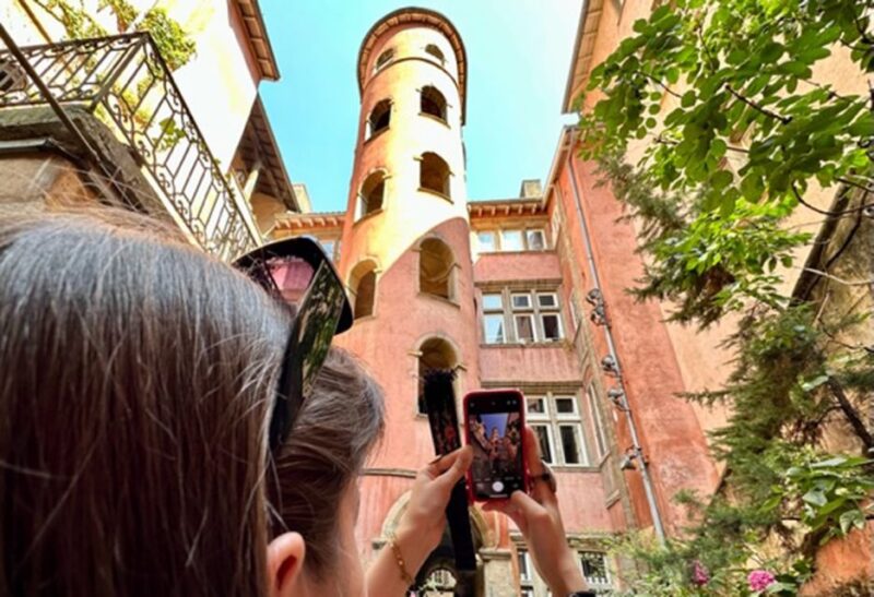 Photographic and Historical Workshop of Old Lyon - Meeting Point and Logistics