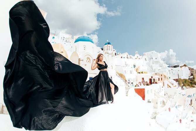 Photoshoot in Flying Dresses in Santorini  - Participant Accessibility and Requirements