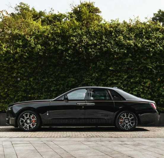 Porsche Rolls Royce Wraith Charter Service in Germany - Experience and Amenities