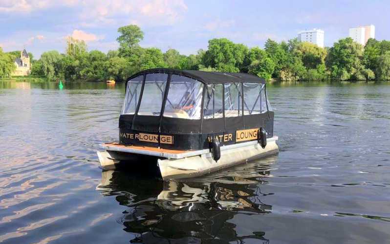 Potsdam: Rent a License-Free Boat for up to 8 PAX - Navigation and Experience