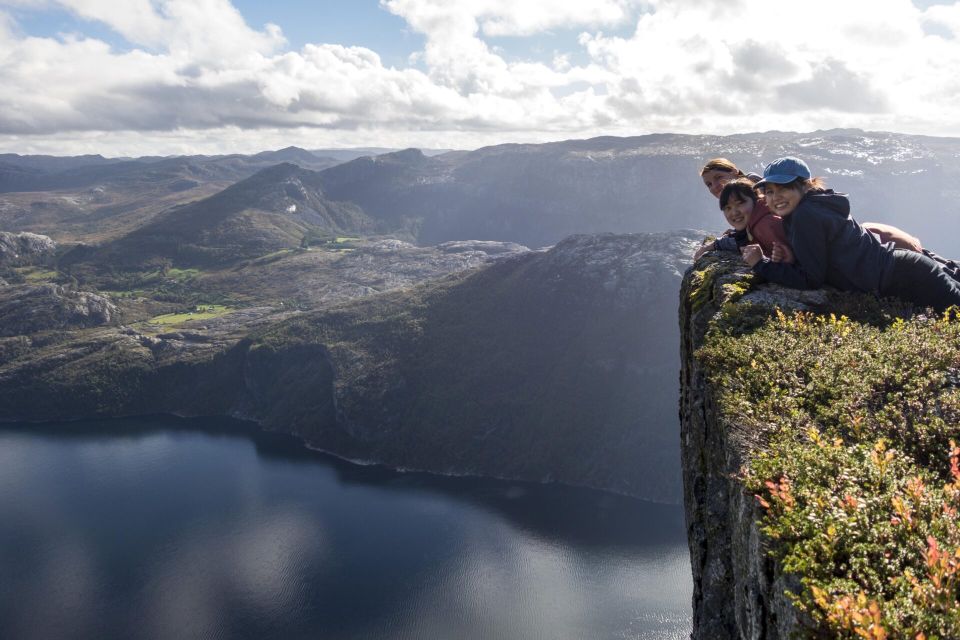 Preikestolen Hidden Trail Hike + Canoe Trip - Detailed Itinerary