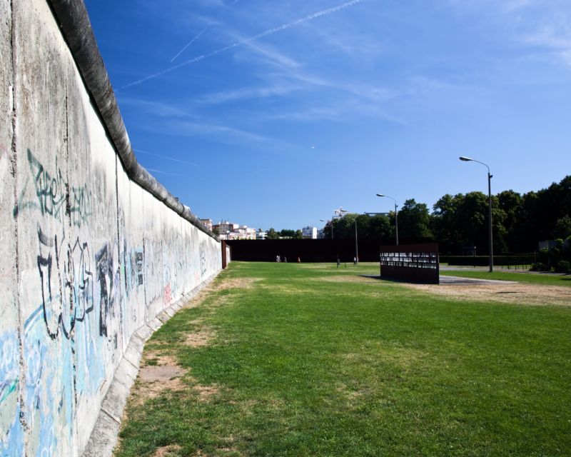 Private Behind the Berlin Wall and Cold War Berlin Tour - Booking and Cancellation Policy