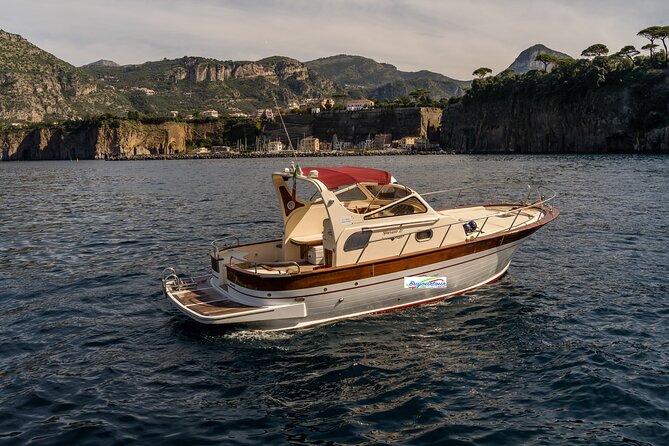 Private Boat Tour From Sorrento to Capri - Gozzo Sorrentino 8.50 - Arrival and Exploration in Capri