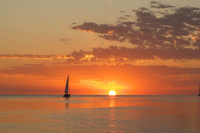 Private Boat Tour to Rio De La Plata and Delta El Tigre With Wine on Board - Schedule and Duration