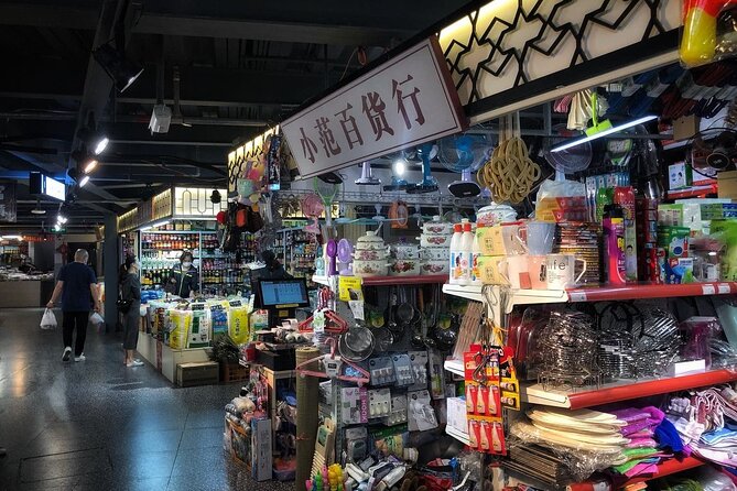 Private Day Tour: Zhujiajiao Water Town With Shanghai Local Shopping Outing - Customizable Shopping Itinerary