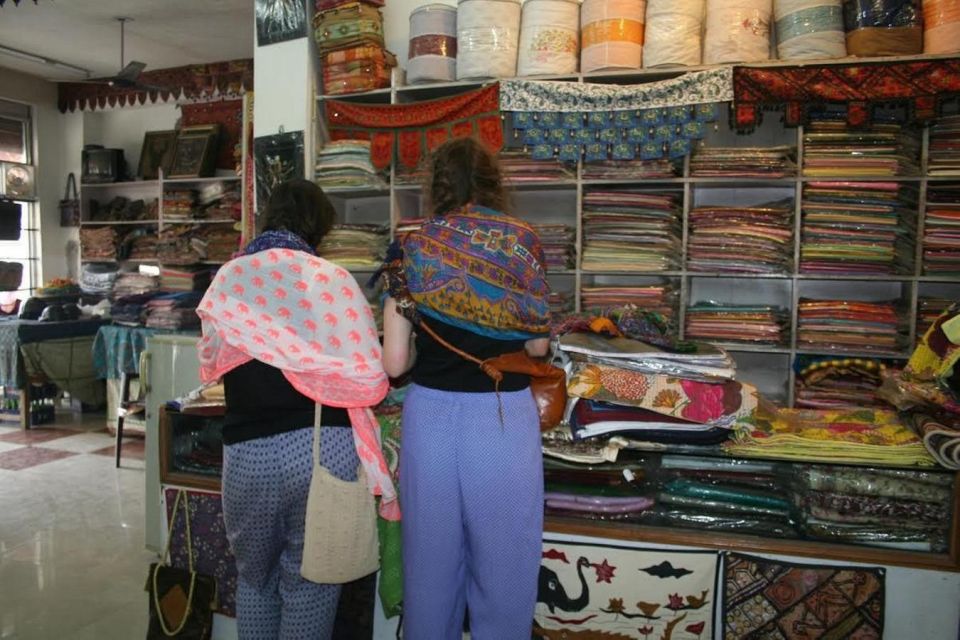 Private Half Day Shopping Tour of Delhi With Guide - Experience Highlights