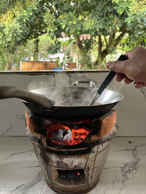 Private Local Style Cooking Class With Charcoal Stove - Cancellation and Payment Options