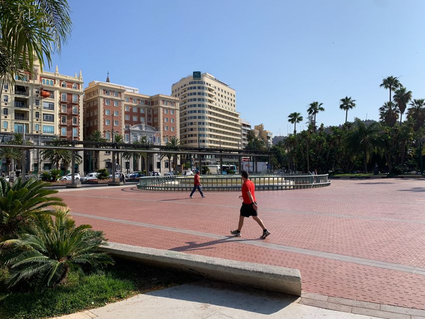 Private Málaga Walking Tour With Churros and Sweet Wine! - Important Information