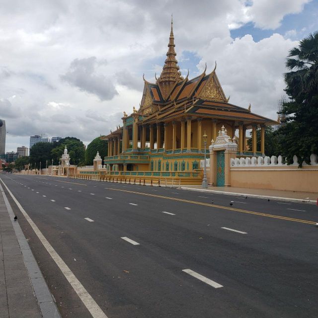 Private One Day Tour in Phnom Penh Capital City - Royal Palace Experience