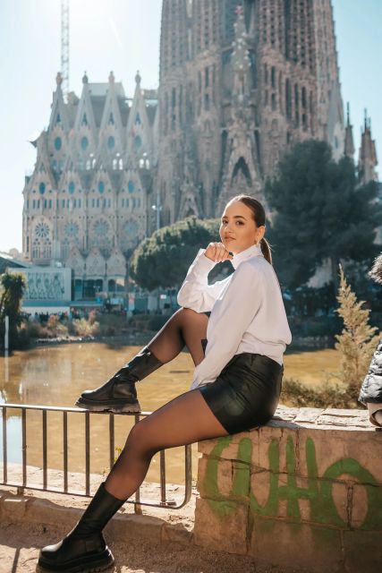 Private Professional Photoshoot Near Sagrada Familia - Photoshoot Details