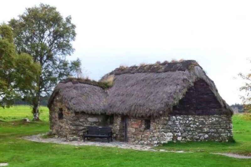 Private Tour Loch Ness, Culloden Battlefield & Clave Cairns - Historical Significance