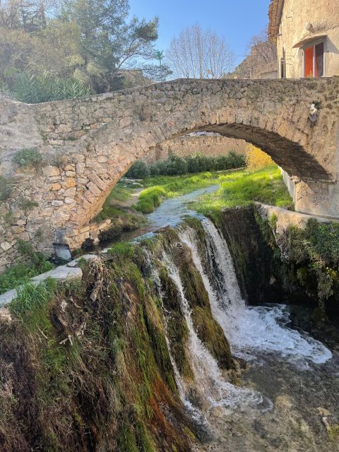 Private Tour of Saint Guilhem and the Devils Bridge - Experience and Accessibility