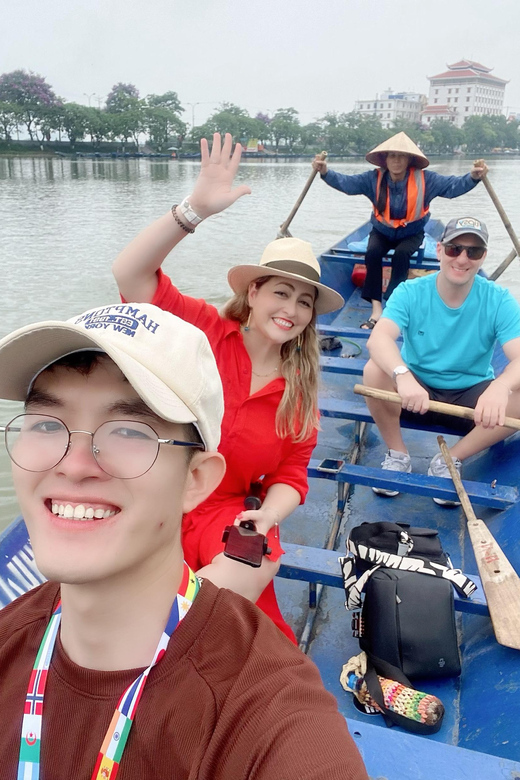 Private Tour: Perfume Pagoda Day Tour With Scenic Boat Trip - Scenic Boat Trip Experience