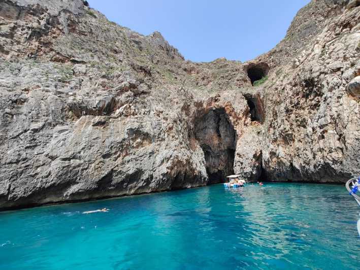 PRIVATE TOUR TO THE S.MARIA DI LEUCA CAVES - Onboard Amenities