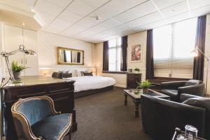 Queen Hotel - Facilities and Amenities