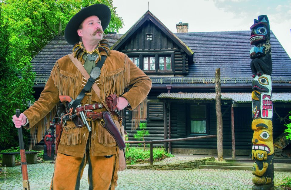 Radebeul: Karl May Museum 1-Hour Costume Tour - Itinerary Details