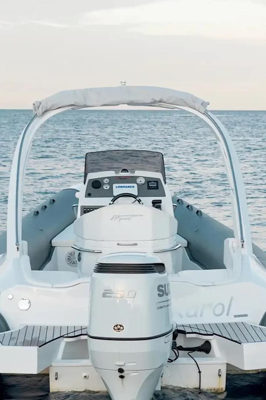 Rent Panamera Yacht P80 Karol Explore the Aeolianarchipelago - Yacht Features