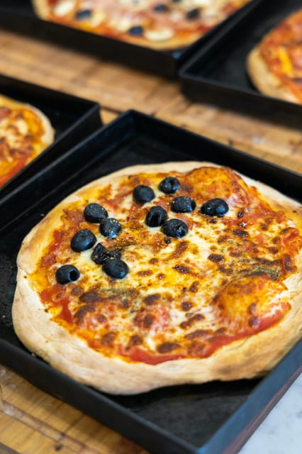 Rome: Pizza and Tiramisu Mastery Class With Meal and Drinks - Class Highlights