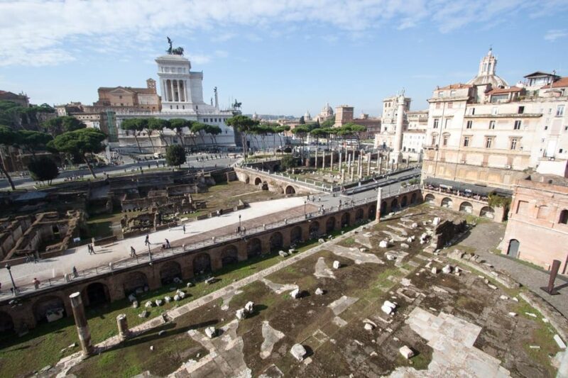 Rome: Walking Tour Through the History and Highlights of ROME - Historical Monuments and Details