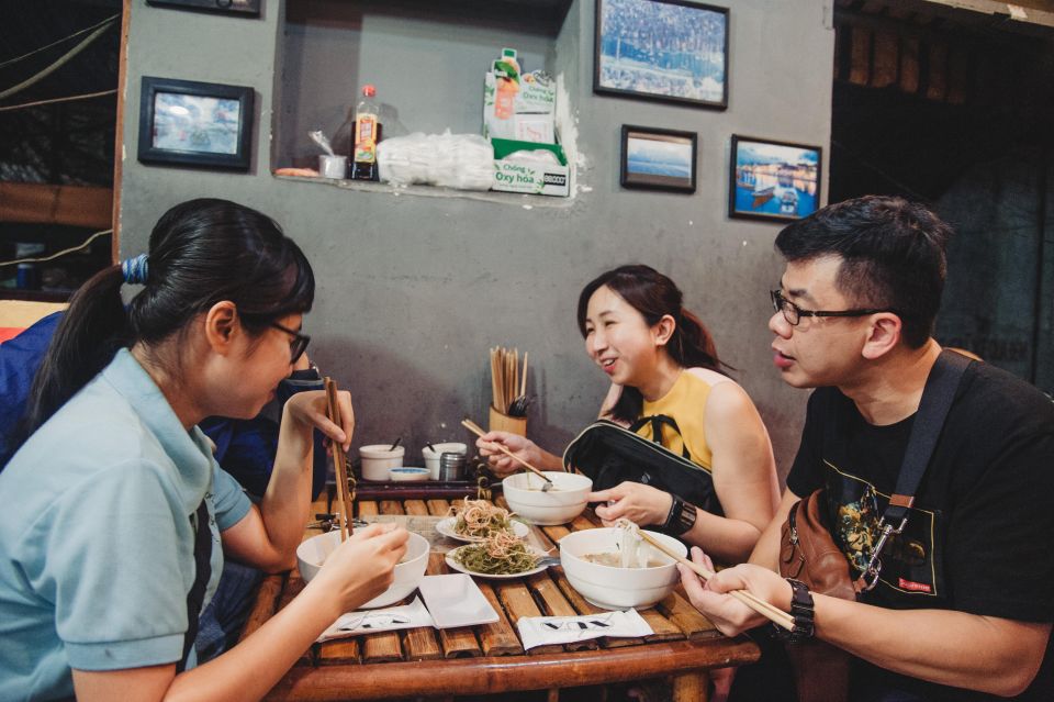 Saigon: Backstreets Private Walking Food Tour & 13+ Tastings - Food Tastings Included