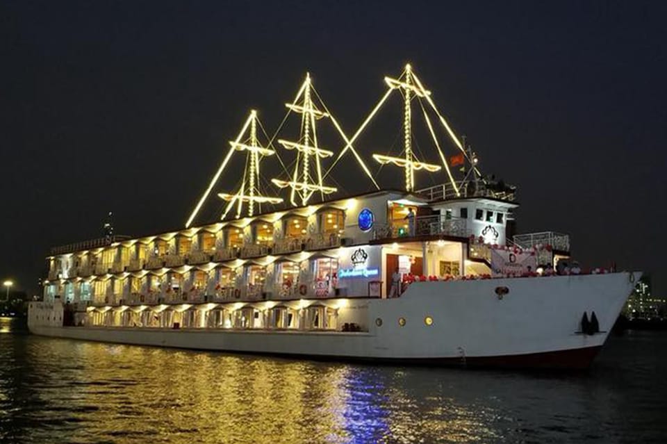 Saigon: Unforgettable Saigon River Tour on a Dinner Cruise - Dining Options and Menus