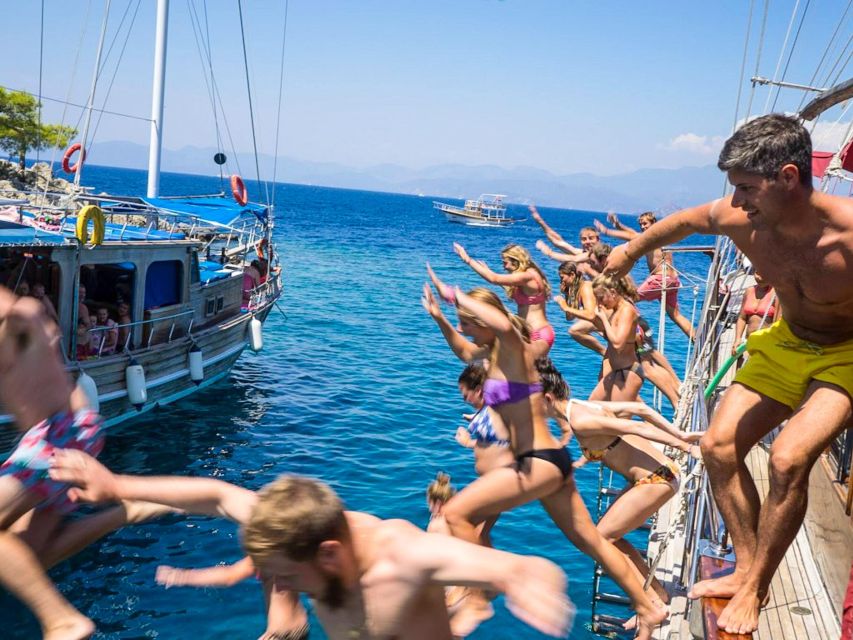 Sail Turkey: Fethiye to Olympos Gulet Cruise - Gulet Experience and Amenities