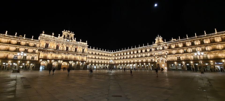 Salamanca: Legends and Stories Private Night Walking Tour - Tour Features