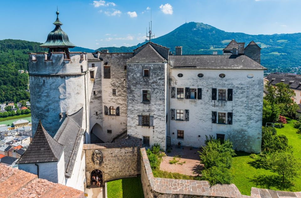 Salzburg: Austrian Food Tasting With Old Town Private Tour - Iconic Dishes to Try