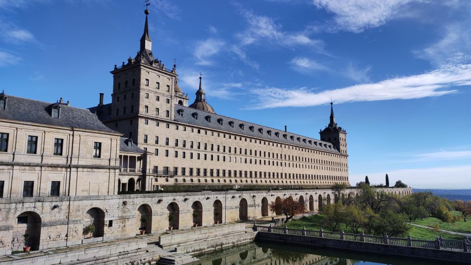 San Lorenzo De El Escorial Monastery: Private Tour - Inclusions