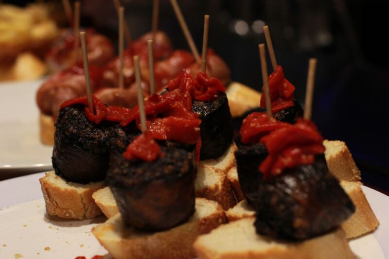 San Sebastian: Guided Food Tour With Pintxo Tasting & Wines - Tour Inclusions