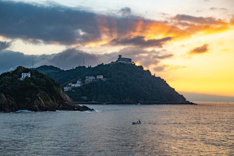 San Sebastian: Insta-Perfect Walk With a Local - Detailed Description