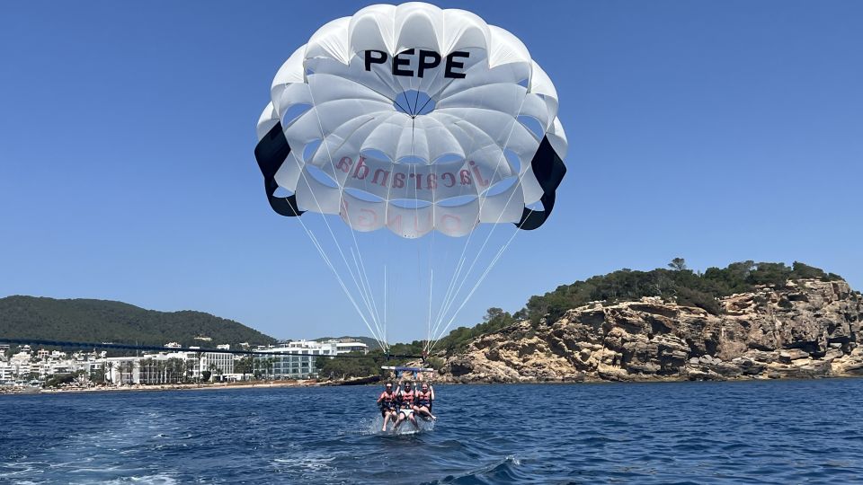 Santa Eulària Des Riu: Parasailing Boat Cruise With Drinks - Languages and Availability