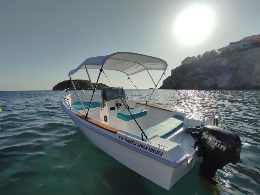 Santa Ponsa: License-Free Boat Rental - Safety and Instructions