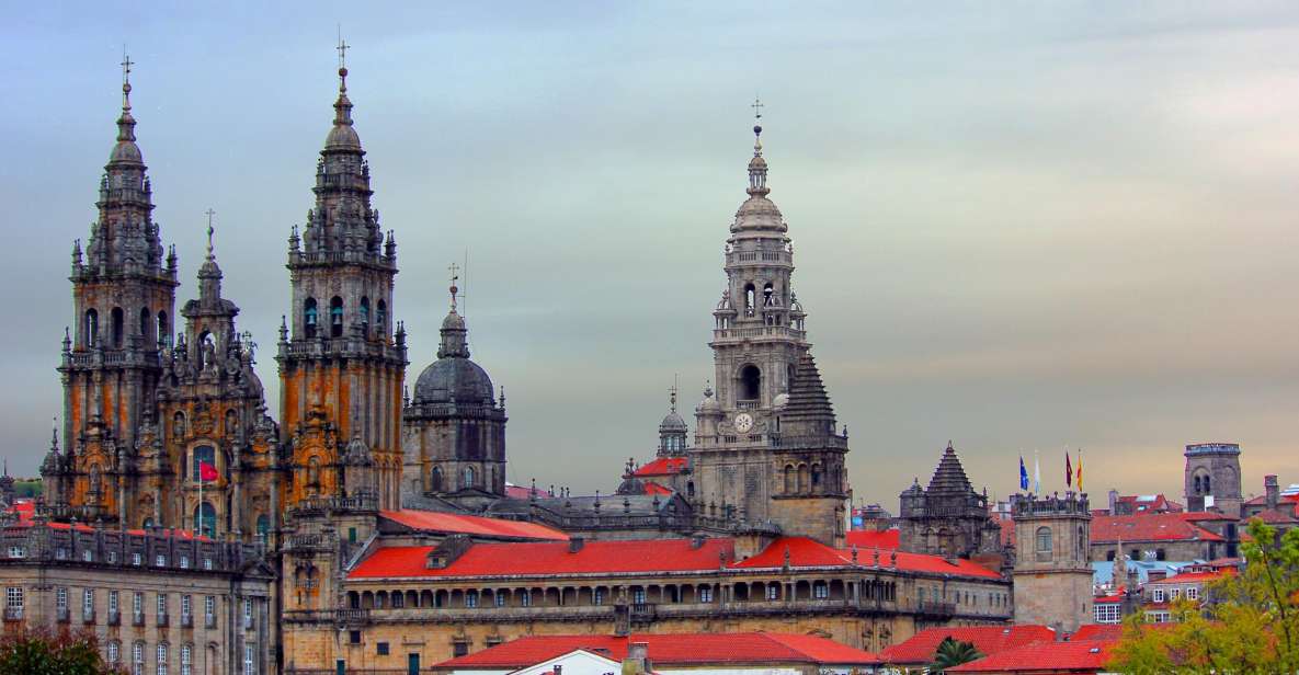 Santiago De Compostela: Old Town Private Tour - Tour Structure