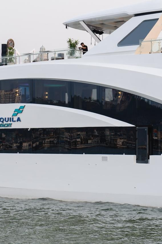 Saquila Yacht Halong Bay: Day Trip-Luxury Experience - Unique Highlights