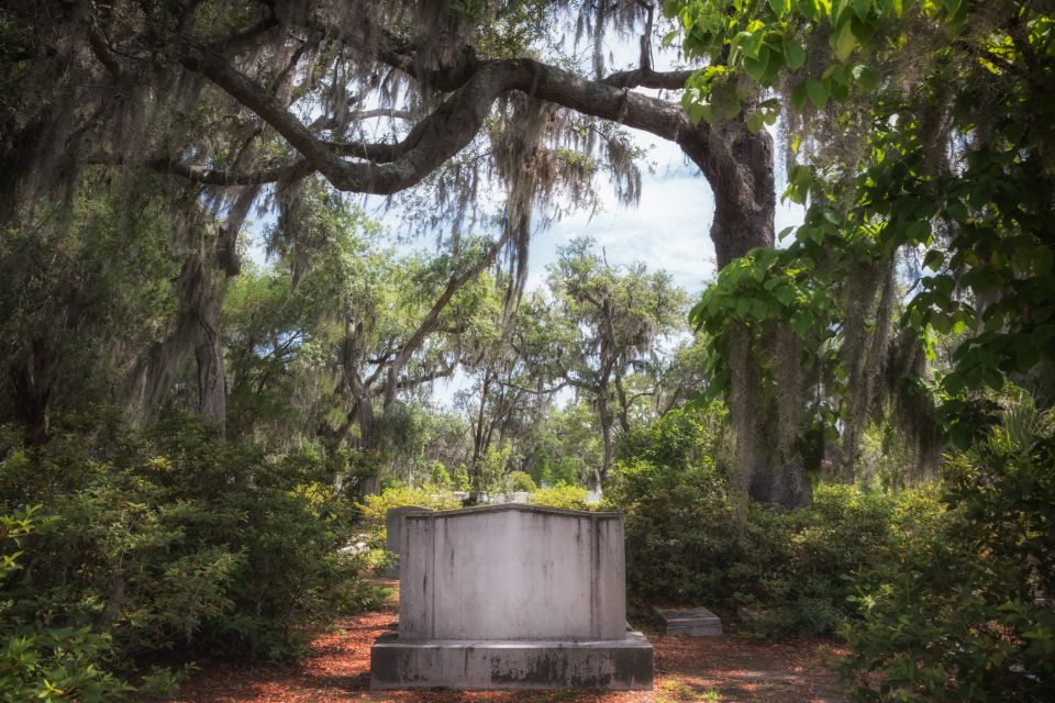 Self Guided Audio Ghost Tour in Savannah in 6 Languages - Tour Highlights