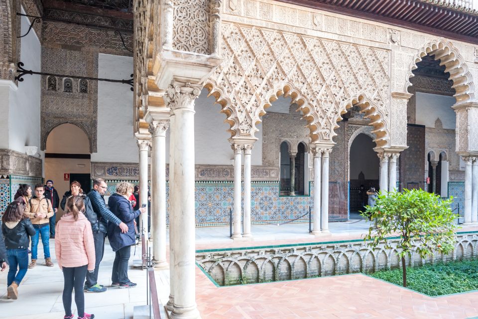 Seville: Cathedral, Giralda & Alcazar Entry With Guided Tour - Experience Highlights