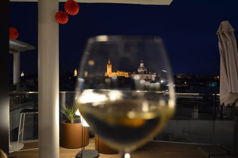 Seville: Flamenco Show & Roof Dinner With Cathedral Views - Dining Experience