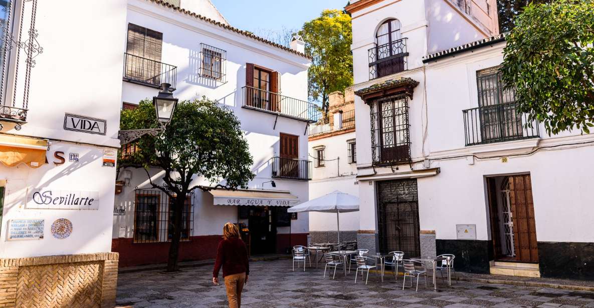 Seville: Santa Cruz Private Tour - Itinerary