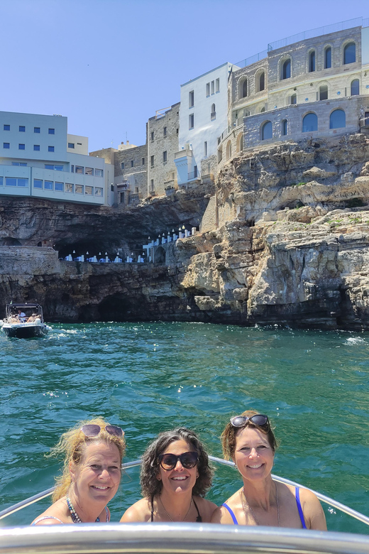 SHARED TOUR OF MONOPOLI AND POLIGNANO A MARE - Group Size and Language