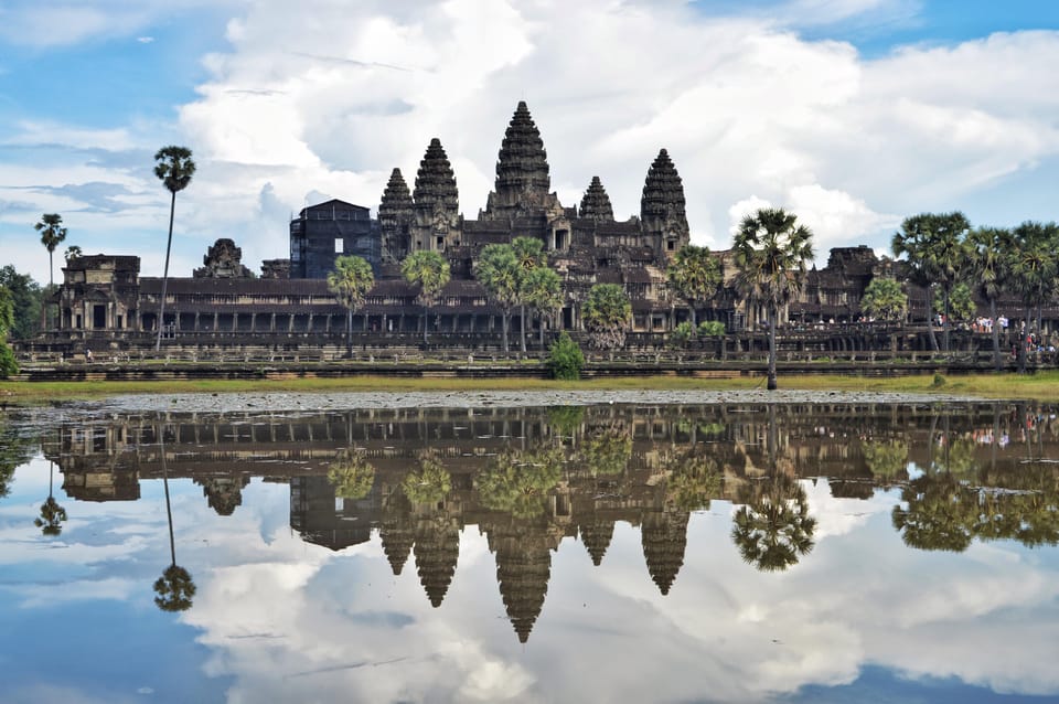 Siem Reap: Angkor Wat, Bayon, Ta Prohm, and Tonle Sap Tour - Guided Experience