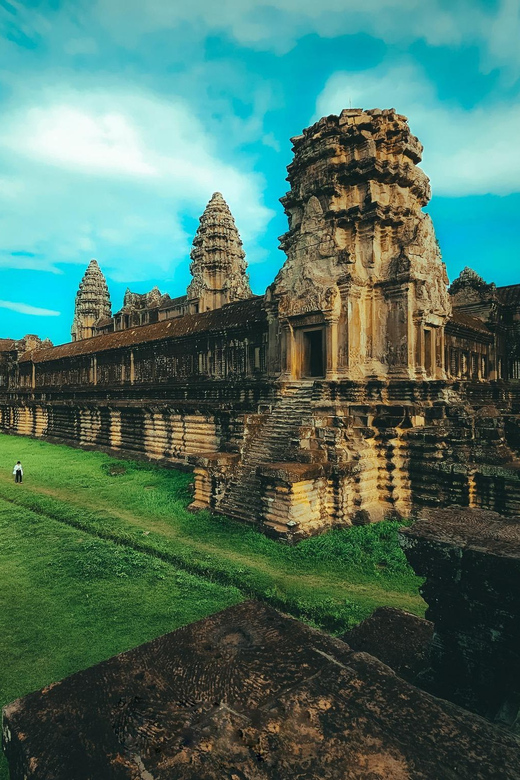 Siem Reap: Angkor Wat: Small-Group Sunrise Tour - Itinerary Highlights