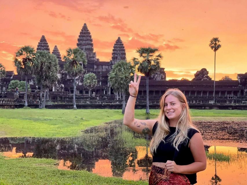 Siem Reap: Angkor Wat Sunrise Small-Group Guided Day Tour - Guided Tour Experience