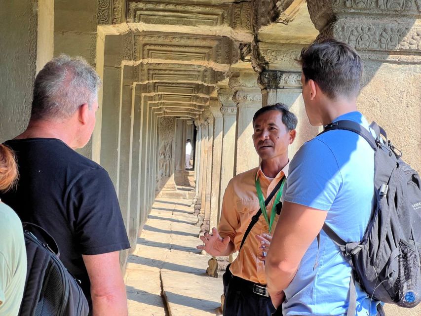 Siem Reap: E-Bike Guided Tour of Angkor Wat With Local Lunch - Included Amenities