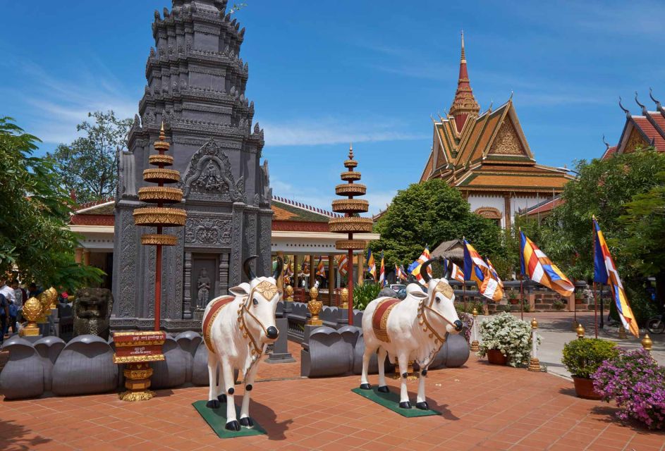 Siem Reap: Half Day Morning City Tour - Wat Preah Prom Rath